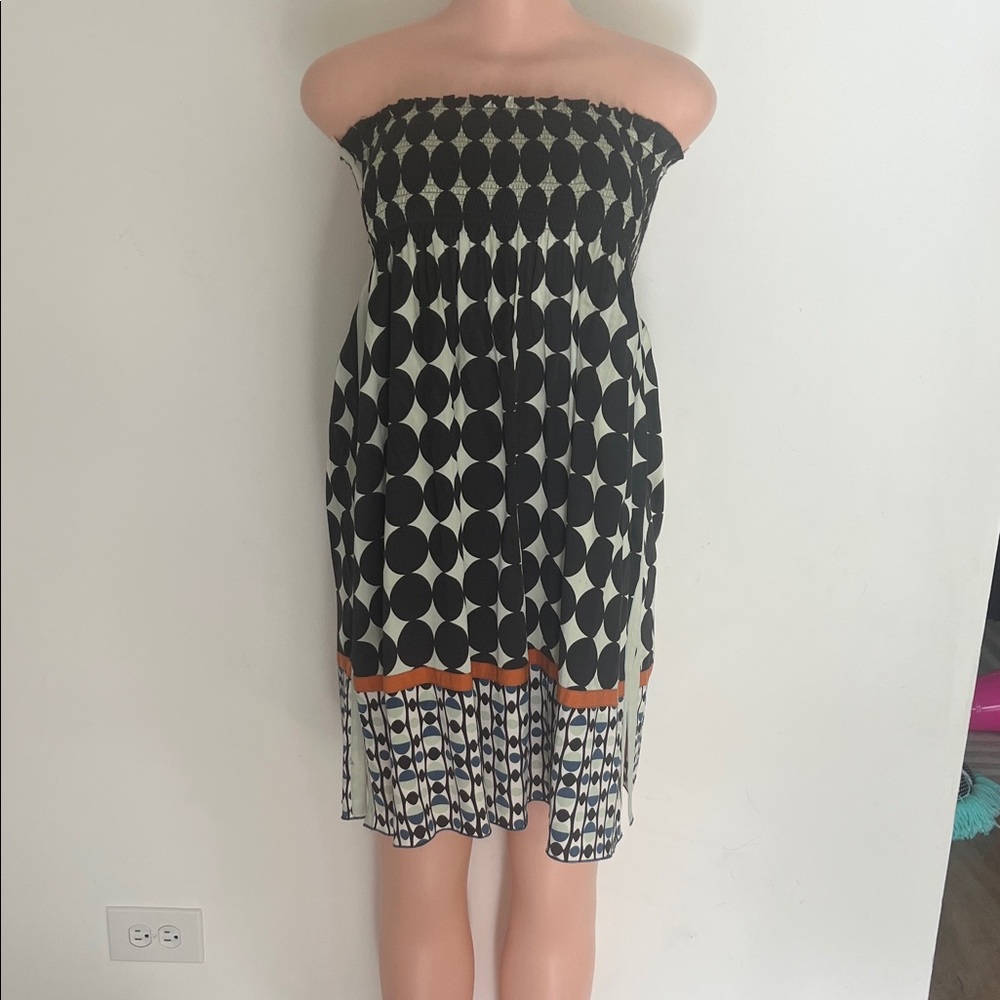 Elegant Strapless Black and White Dress with Orange Accents